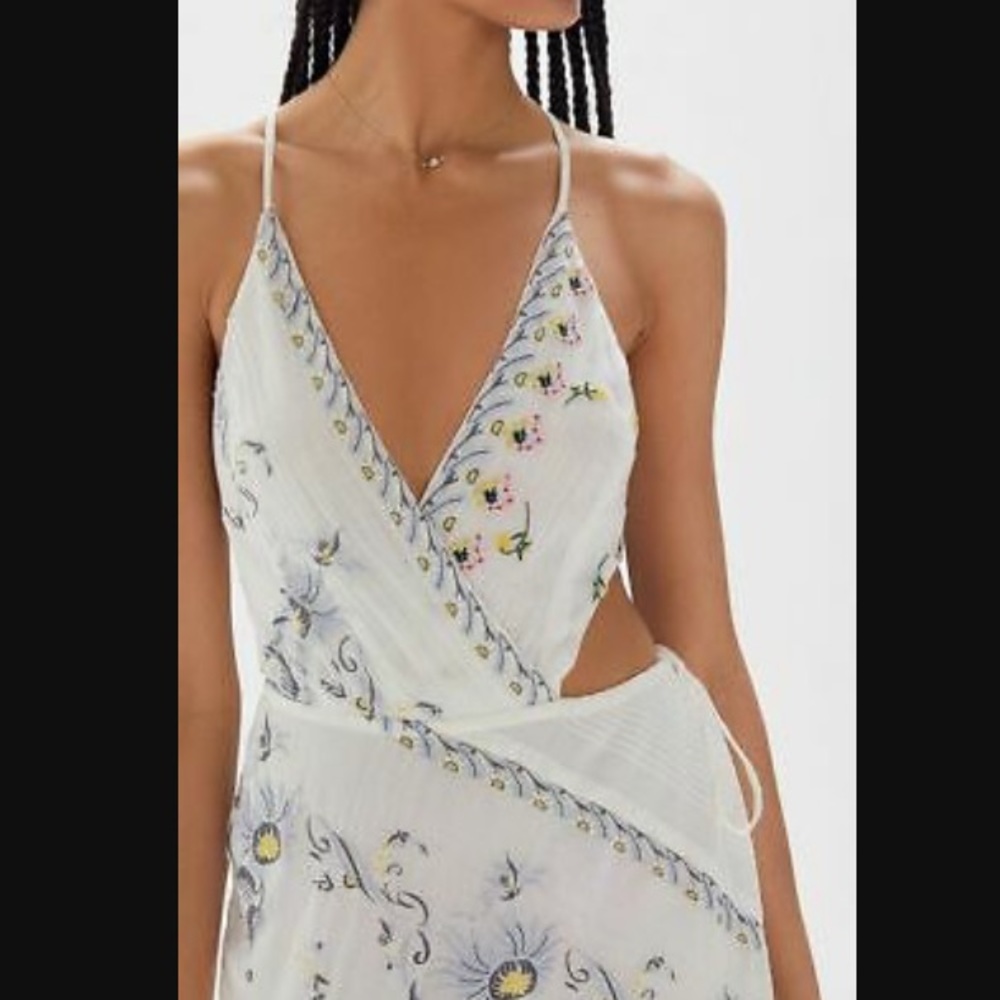 Urban Outfitters Jolene Embroidered Maxi Dress - Picture 3 of 10